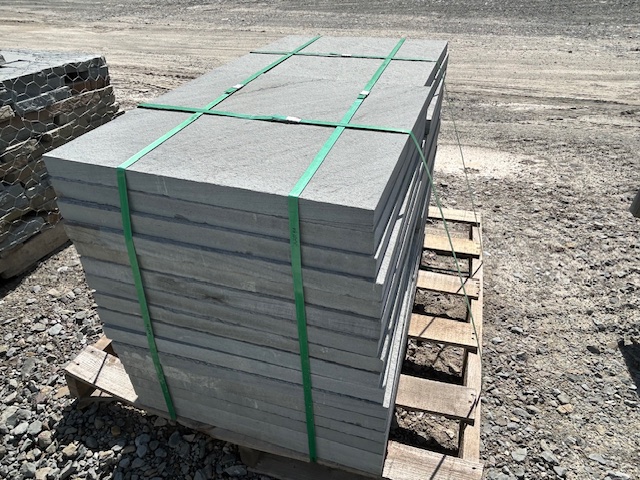 Lot 2: 3 pallets 24"x24"x1.5" Thermal Pattern